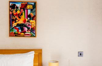 King beds apartment with en-suite, private balcony and elevator by iconic Portobello Market - Foto 16