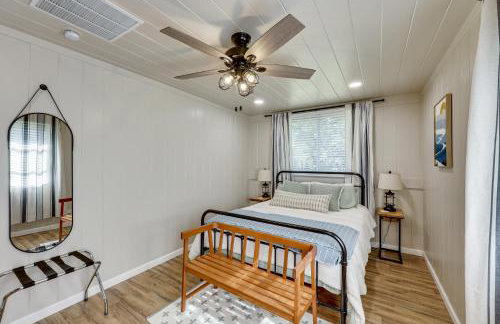 On-Site Creek and Spacious Yard Family Gem in Royal - Foto 17