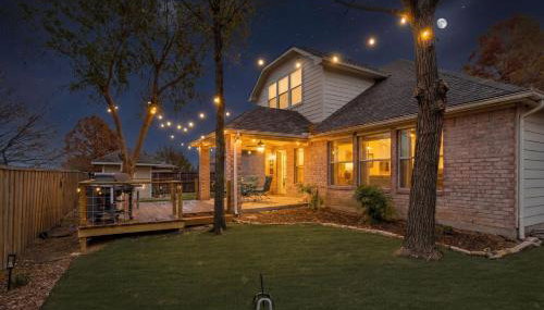 Large Luxury 4-BR Home EPIC GameRoom! Lighted Deck & Grill! - Foto 1, Garden, Garden view