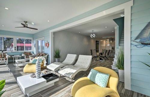 Luxurious Waterfront Home with Private Pier and Views! - Foto 5