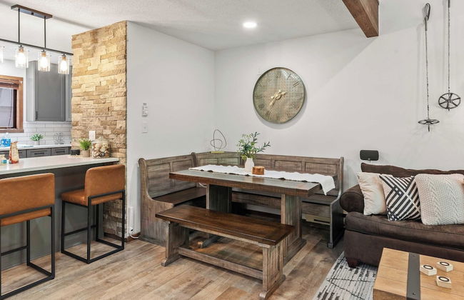 The Bear's Den by Avantstay Prime Location, Renovated w/ Movie & Game Room - Foto 7