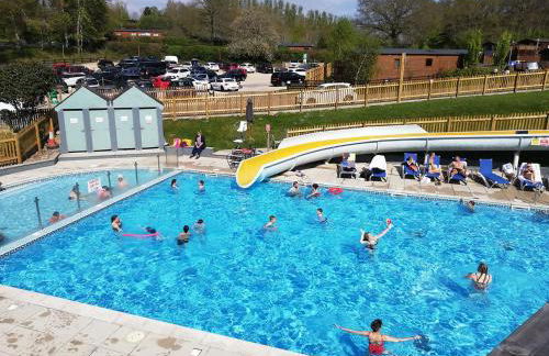 Lodge Nine for 6 with Hot Tub - Spa Resort in Devon - Foto 38