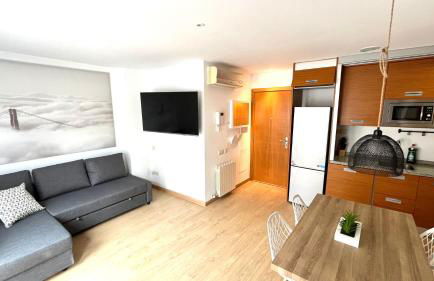 Dúplex 2 hab con terraza by Prestigi - Photo 6