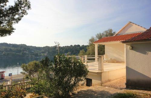 Apartments by the sea Rogac, Solta - 8688 - Photo 4