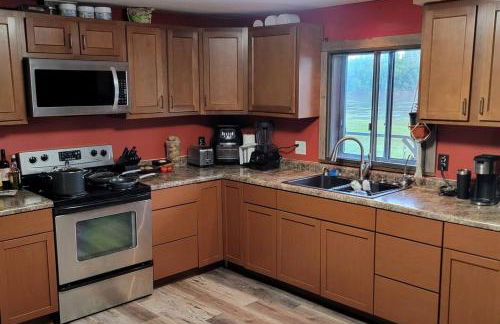 Waterfront 2 Bdrm Cabin with Best Sunset View and Huge Yard - Foto 6