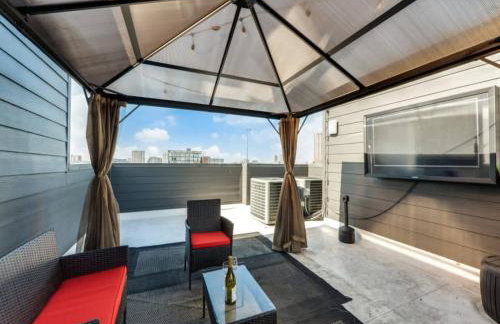 Cozy 3BR Luxury Townhome Near Uptown Skyline WFH Friendly - Foto 7