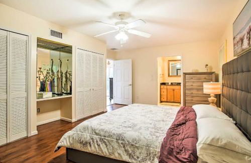 Riviera Beach Vacation Home with Pool Walk to Beach - Foto 14