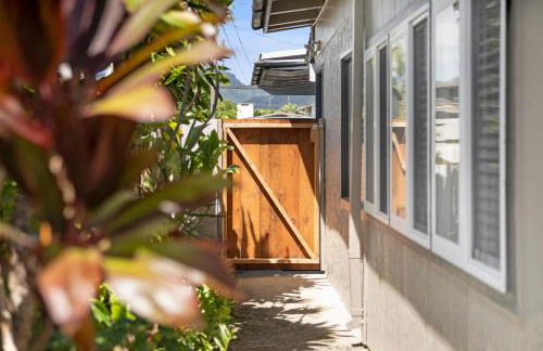 Stylish 1BR Apartment with AC Full Kitchen & WD - Just Steps to the Beach - Photo 23