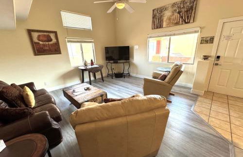 Bright and Spacious 2 Story Condo - Foto 11