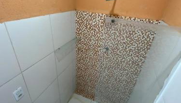 Lindo, simples, aconchegante e pé na areia - Foto 5, Shower