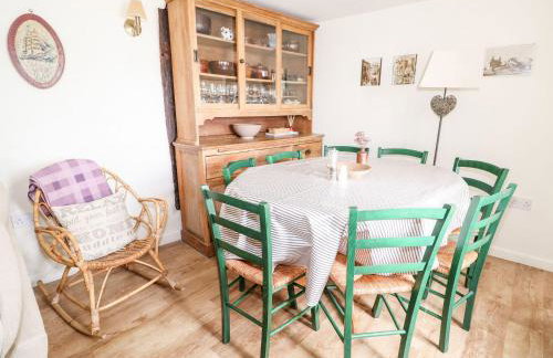 Beach Cottage - Photo 6