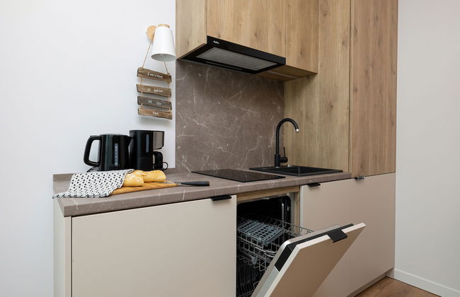 Jantaris Apartments by Renters - Photo 16