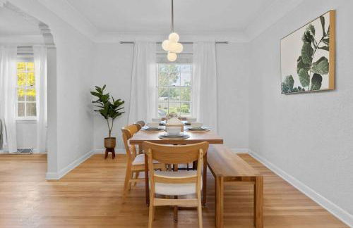 Family Home and Private Backyard - Foto 28