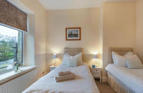 Labernum Cottage, Ingleton Village, Yorkshire Dales National Park, Famous Three Peaks, Near The Lake District, Pets Are Welcome, Direct Parking in front of the Cottage & Guest Parking - Foto 21