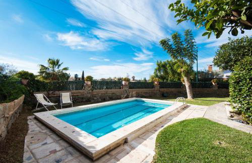 Queen Fabiola Villa, spacius home with private Pool in east Malaga - Photo 2