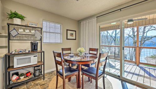 Cozy Beaver Lake Cabin with Waterfront View and Kayaks - Foto 3