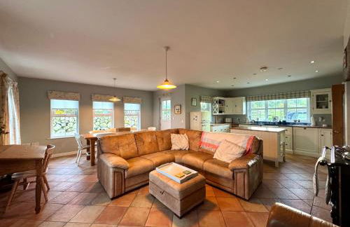 Holly Tree Cottage - Photo 17