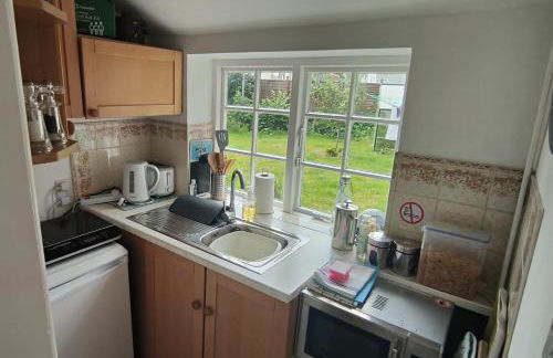 The Old Dairy, comfy 1 bedroom apartment with lounge,bathroom and kitchenette near town, pubs and walks - Foto 9