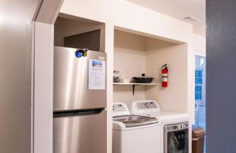 Madrona's Guesthouse- Convenient location, pet friendly - Foto 25