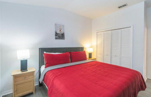 Huge Screened Patio That Overlooks Lake Buck, Near Famous Attractions!! - Foto 9