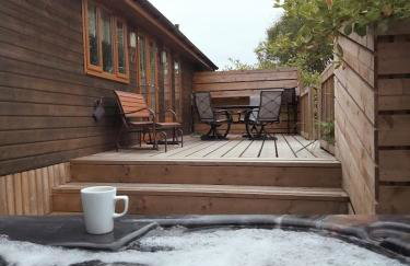 Argente Lodge - Still Rabbit - Hot Tub - Yorkshire - Photo 2
