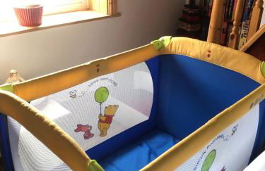 FREE DOG STAY - LARGE APARTMENT - Walk in Shower -FULL Kitchen - Free On Street Parking, NETFLIX - Super Fast WiFi - DVD's-Welcome Tray - No Deposits - Just Meters from Gavin n Stacey Film House - Foto 29