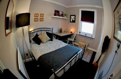 Stylish and artistic flat in Southend on Sea - 2 Double Bedrooms, Free on-street parking - Foto 26