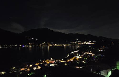 Amazing Lake View Apartment with Pool and 2 Terraces, Modern Urio, by STAYHERE-LAKECOMO - Foto 16