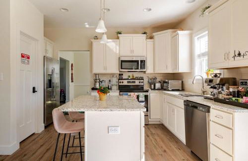 Perfect Family Getaway! Steps from Attractions - Foto 16