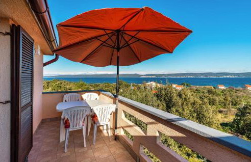 Cozy Apartment In Nevidane With Kitchen - Foto 1