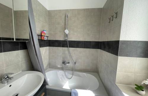 LUCKY STAYS LS03 - Vollausstattung - Zentrum - Aufzug - große Küche - 2 Zimmer - Smart-TV - Foto 11