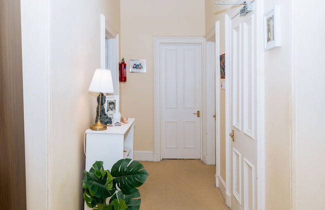 Spacious 4 Bedroom Apartment Near The Meadows/old Town - Foto 29