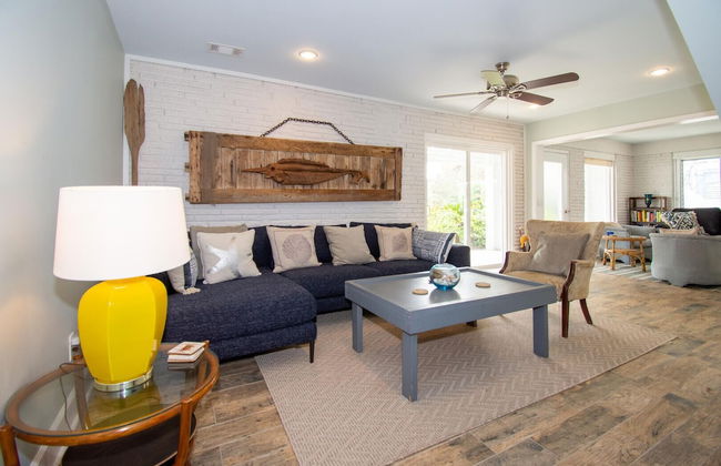 5bd, 3Ba Home Sleeps 14 Comfortably, Close to the Beach and Club Amenities - Foto 12