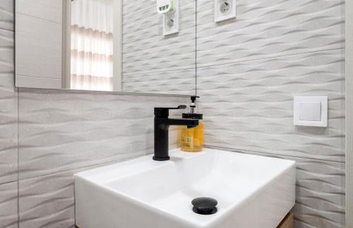 Apartamento Rosales Suites Lujo en el Centro - Photo 27