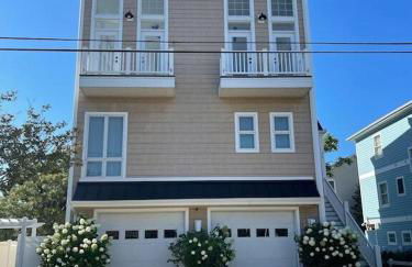 Collins Avenue 26 - Photo 2