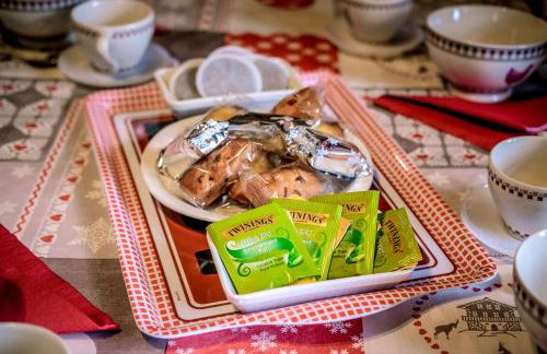 Beau chalet proche centre/pistes - Garage - Wifi - Foto 12