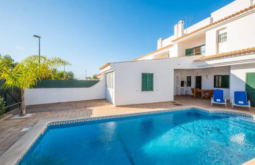 Villa Sequeira - Private Pool - Free WIFI - BY BEDZY - Foto 27