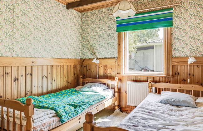 3 bedroom House in Östra Frölunda with garden and sauna - Photo 16