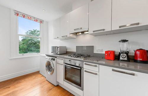 Ealing Broadway - Lovely 2-bedroom flat with offstreet parking - Foto 3