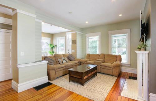 Home with Garage, Hot Tub, near OSU & Short North - Photo 47