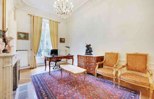 Champs Élysées : Appartement 200 m2 avec balcon - Foto 18