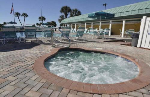 Treasure Island Beach Club 727-360-7096 - Foto 5