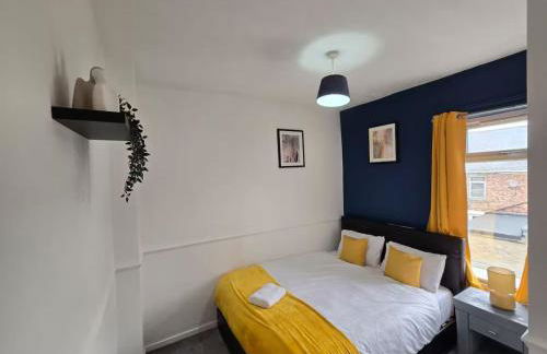 Comfortable 2BR Flat Great Location - Foto 1