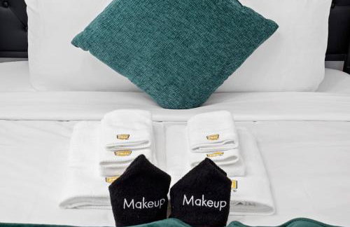 Spacious 5BR Coastal Retreat - 8 Beds Beach & Golf - Old - Photo 10