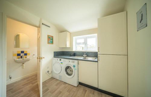 Cotswolds, Beautiful 5 bed 3 bath house, lovely garden, free parking - Foto 34