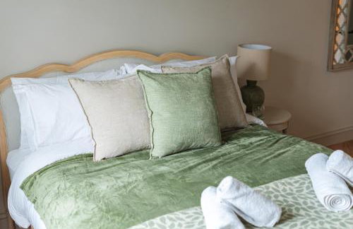 Central Whitchurch - Lowcross House Guest Bedroom 3 - Foto 7