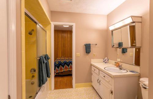 Bucky's Hideaway - Photo 12