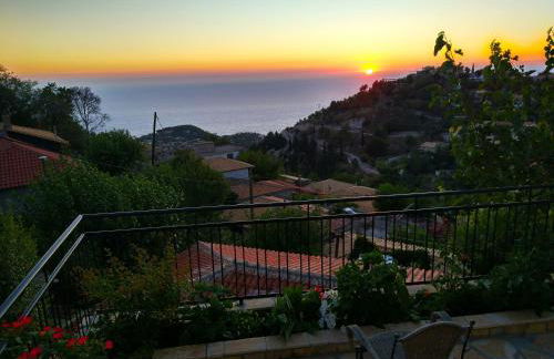 Plagia's Sunset Apartments - Photo 73