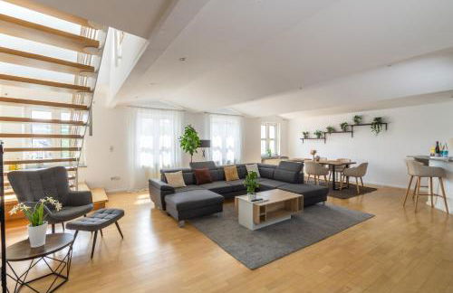 Penthouse-Maisonette - City Center, Highspeed Internet, Garage - Foto 1