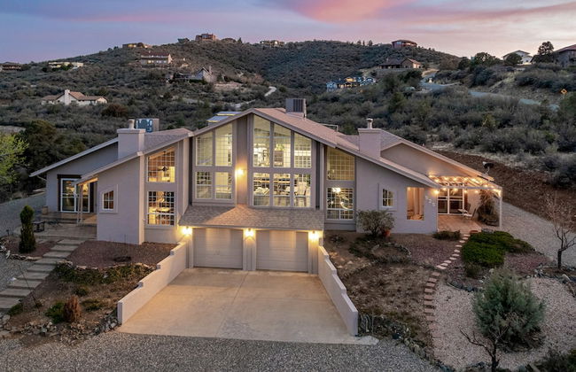 New Luxury Prescott Lynx B B 4k ft2 Sleeps 22 - Photo 32